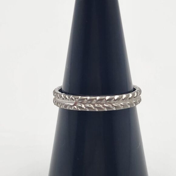 Vintage Uncas Silver Tone Ring (7) - Picture 1 of 6